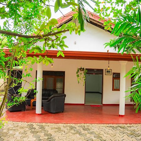 Hanguk Villa Mirissa Exterior photo