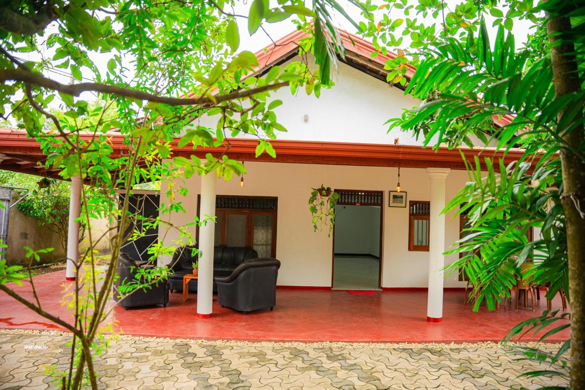 Hanguk Villa Mirissa Exterior photo