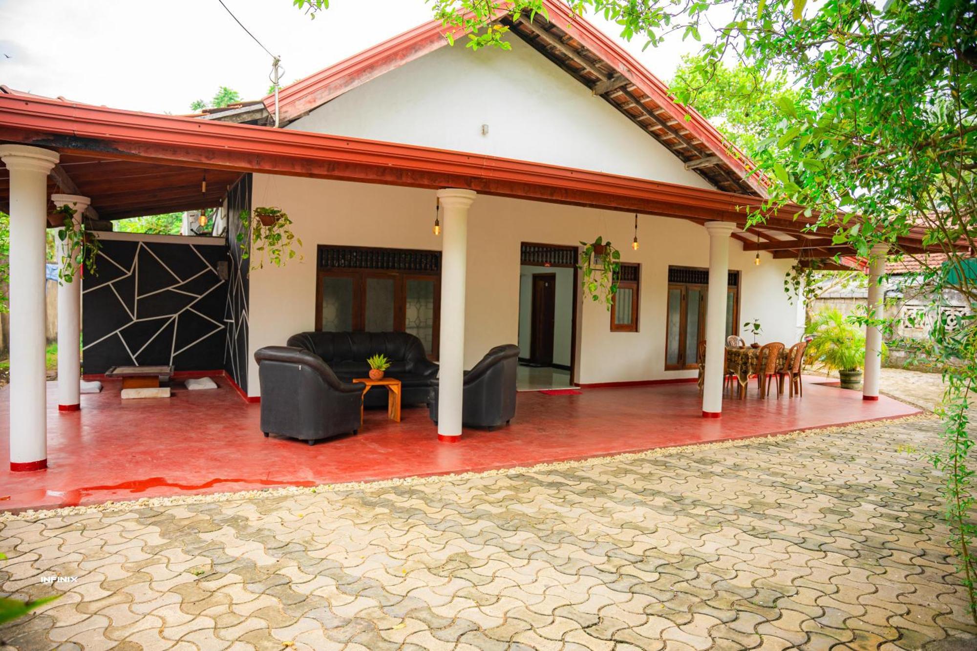 Hanguk Villa Mirissa Exterior photo